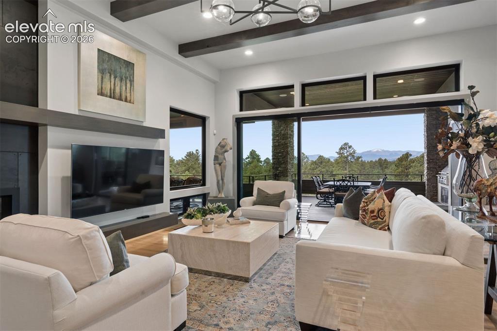 Image 11 of 50: Living Room