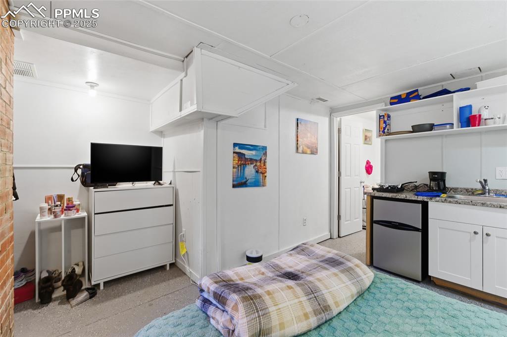 Image 27 of 39: Basement