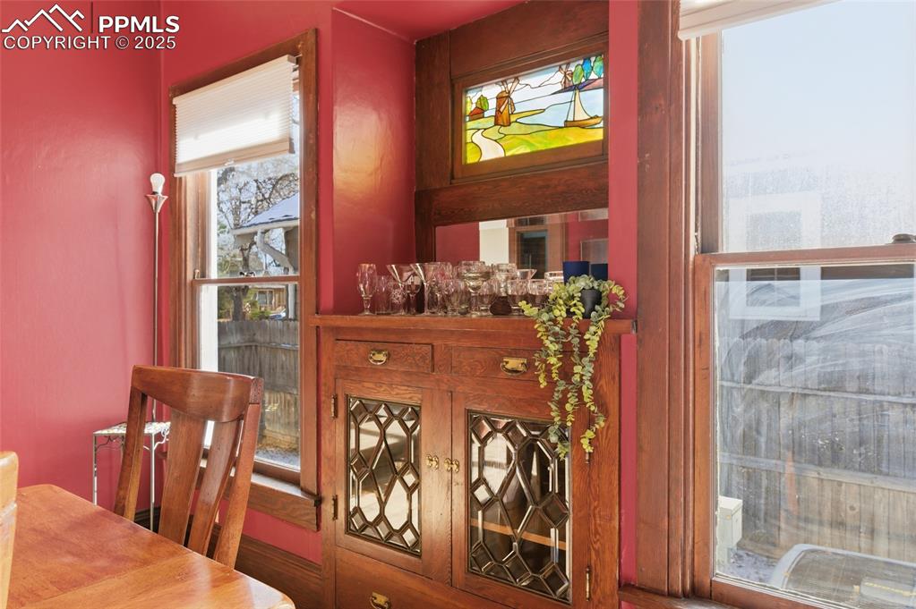 Image 9 of 39: Dining Area