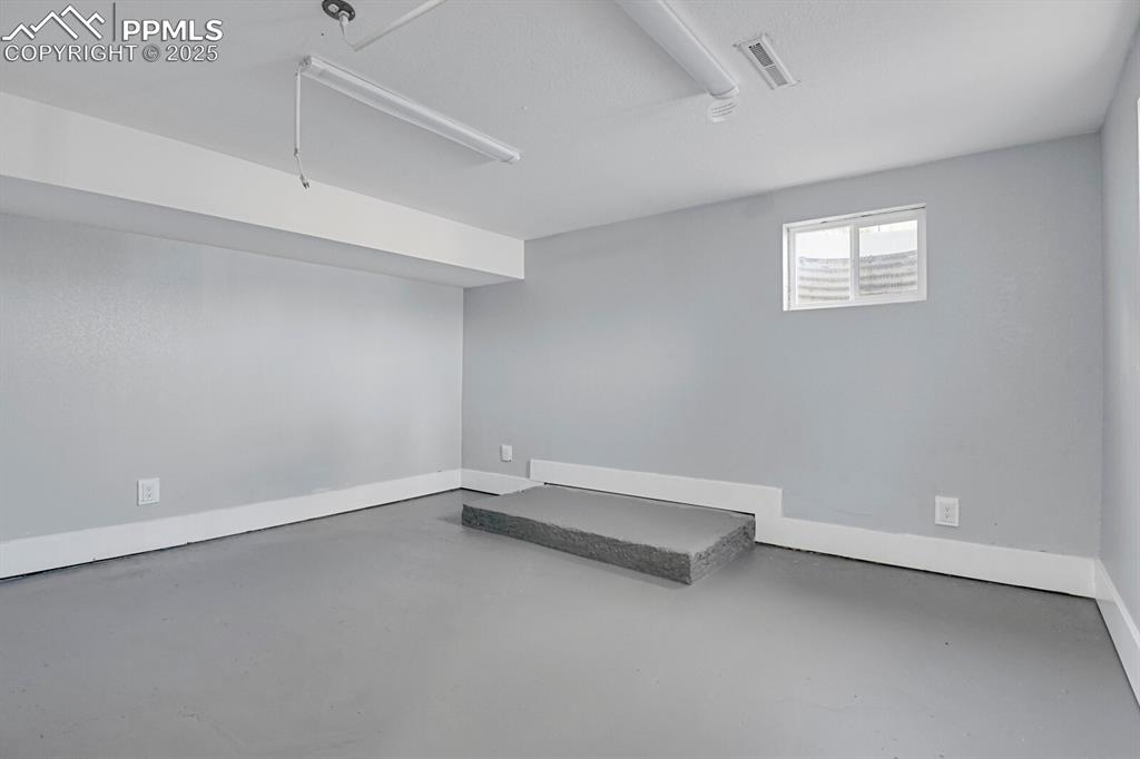 Image 26 of 35: No Description Available