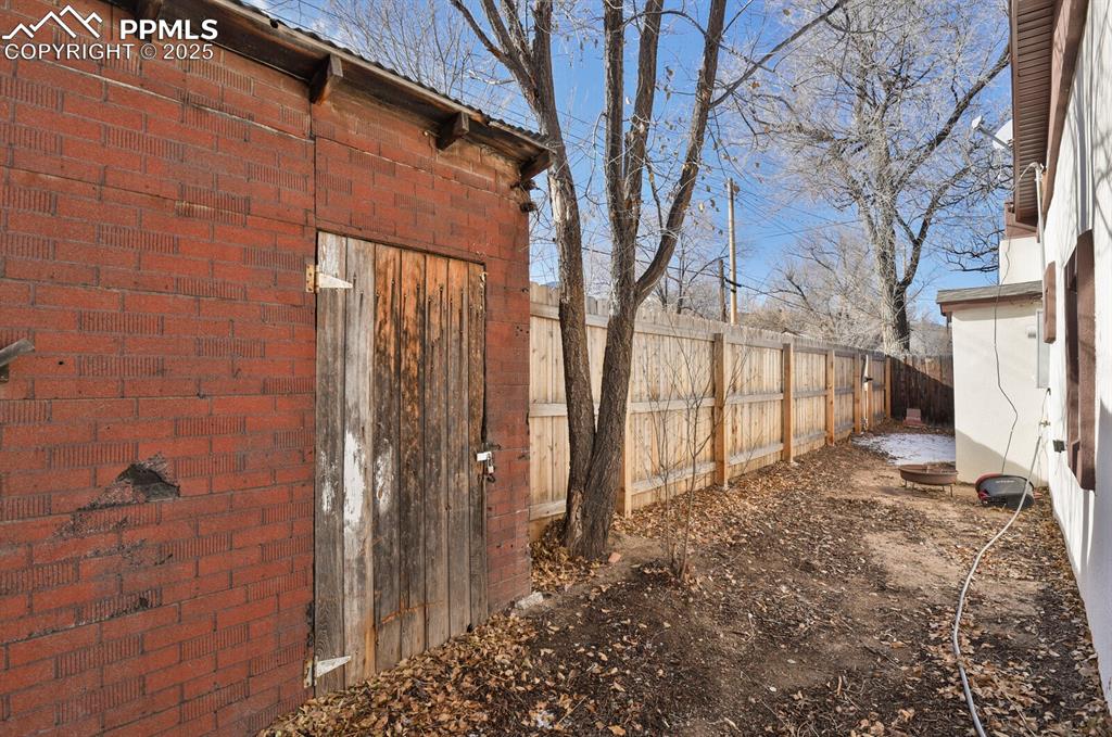 Image 33 of 35: No Description Available