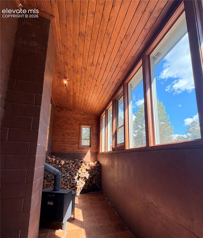 Image 38 of 39: Sun Room
