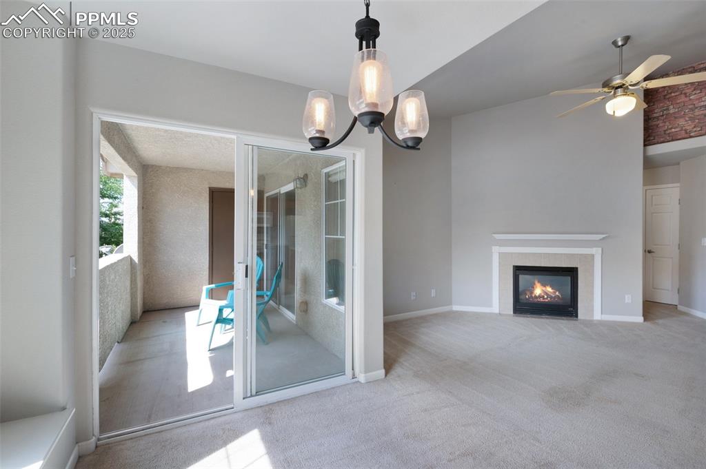 Image 4 of 24: Living Room