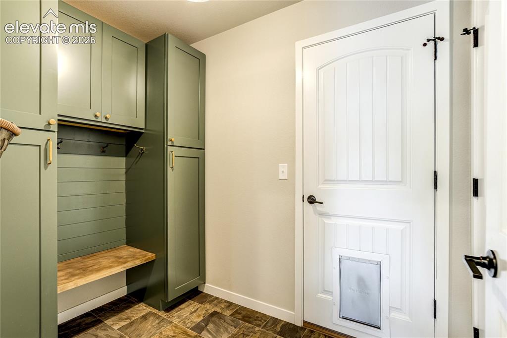 Image 16 of 50: Mud Room
