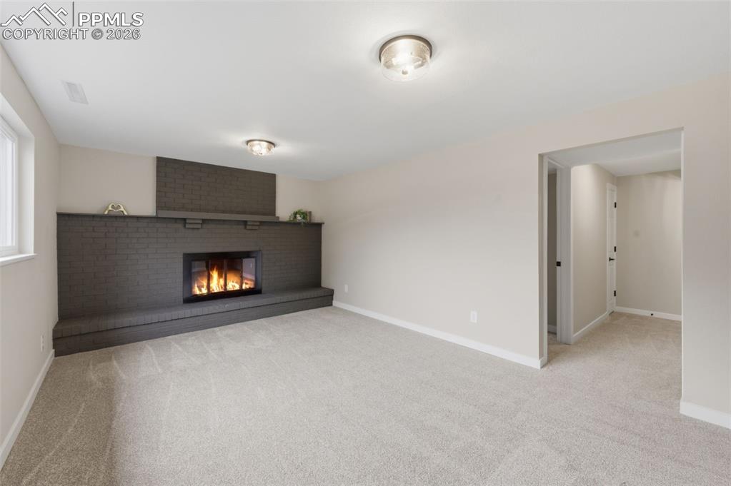 Image 23 of 39: Living Room