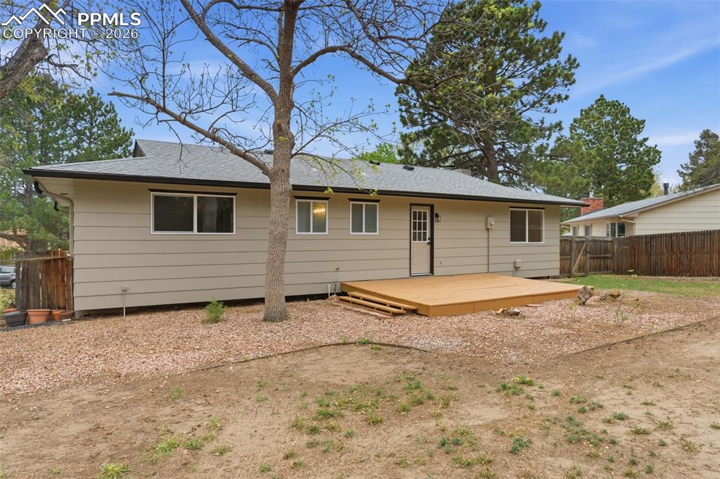 Image 30 of 39: Back of Structure