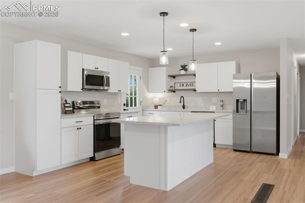 Image 8 of 39: Kitchen