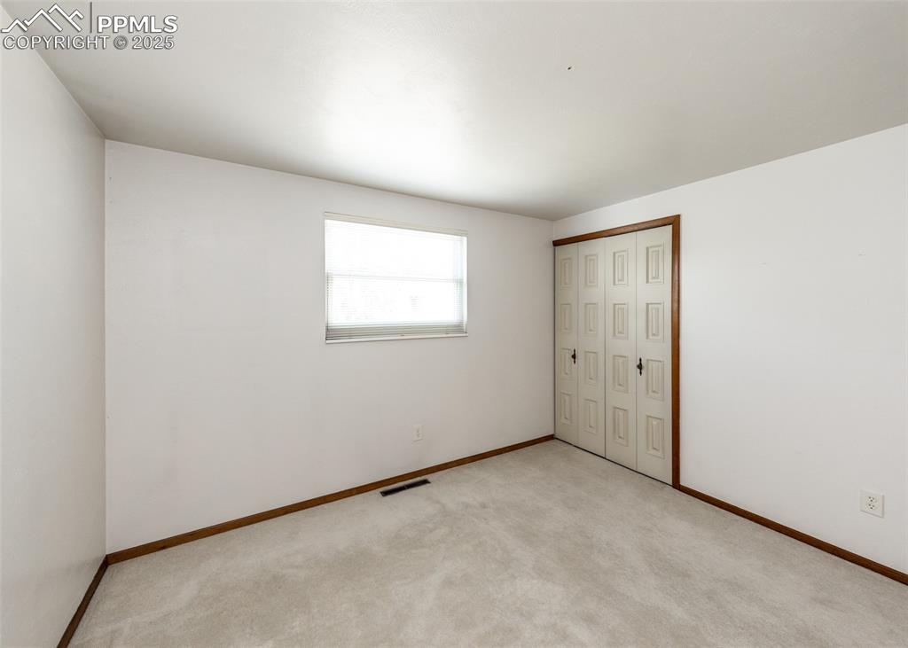 Image 17 of 39: Bedroom
