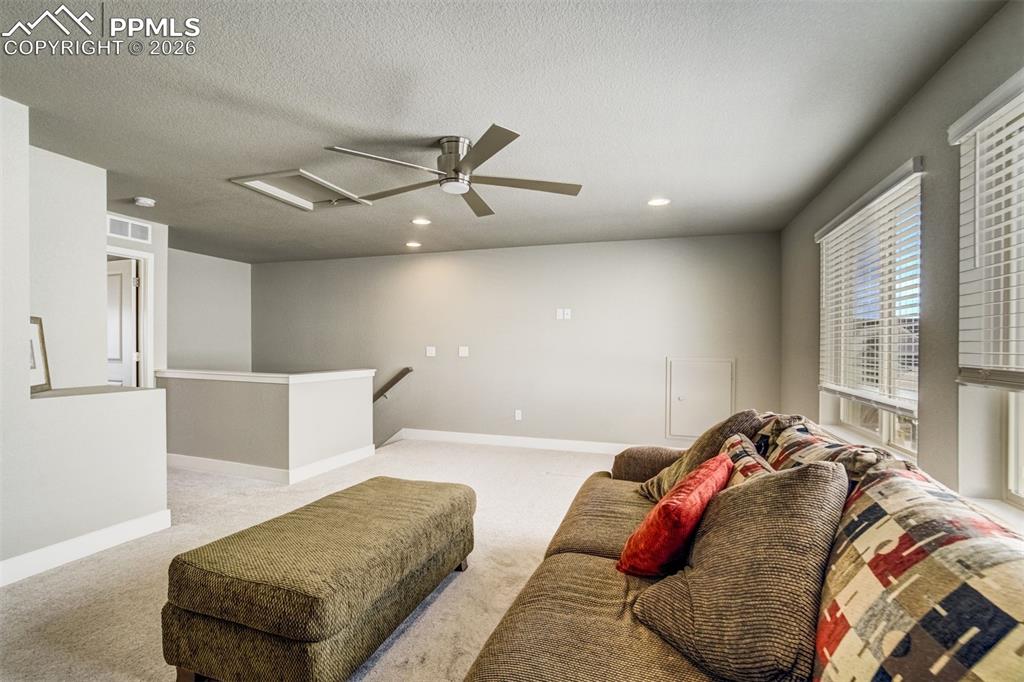 Image 29 of 49: Loft