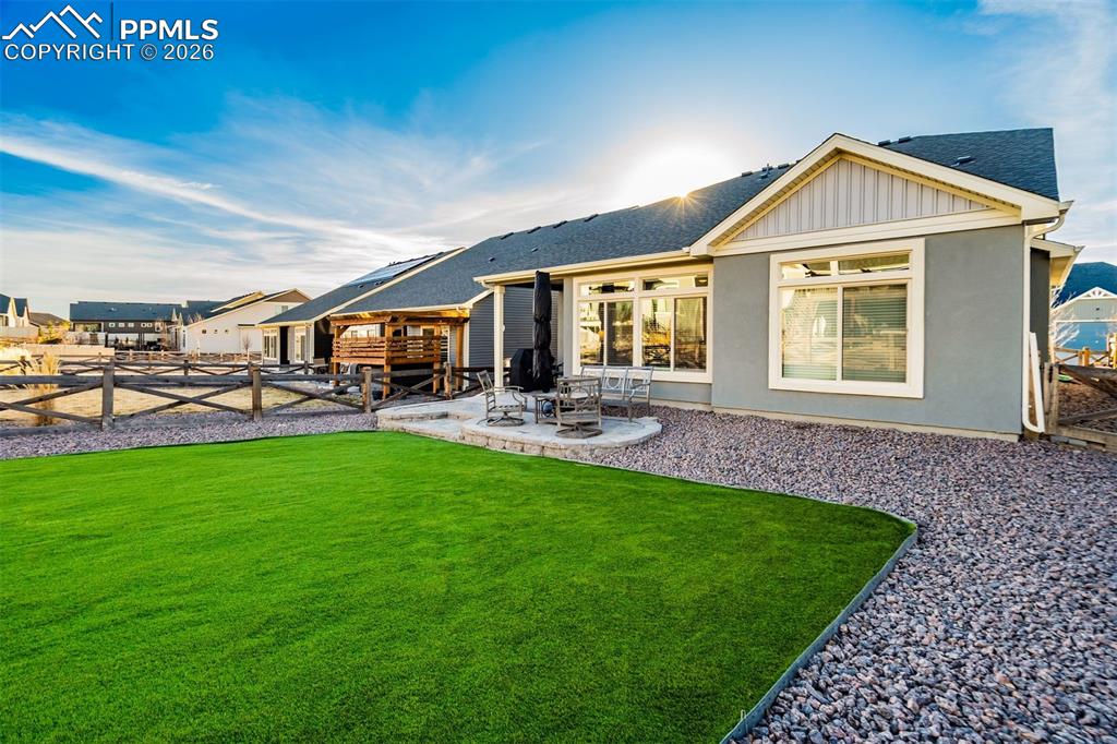 Image 38 of 49: Back of Structure