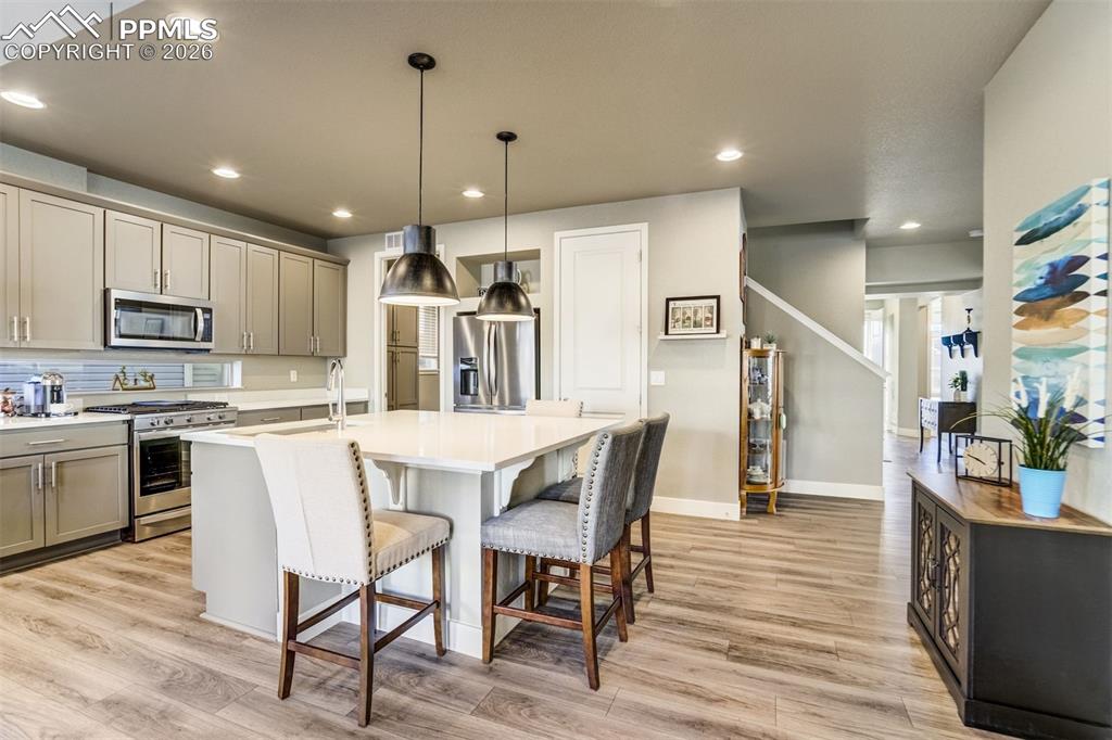 Image 5 of 49: Kitchen