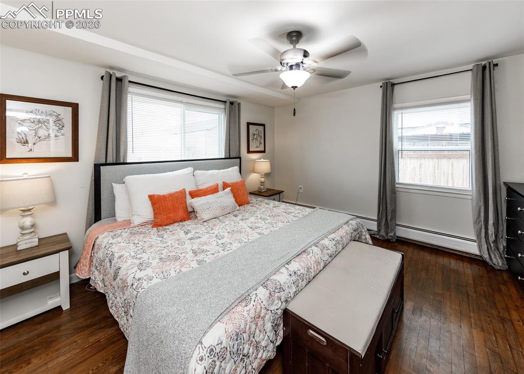 Image 16 of 40: Bedroom