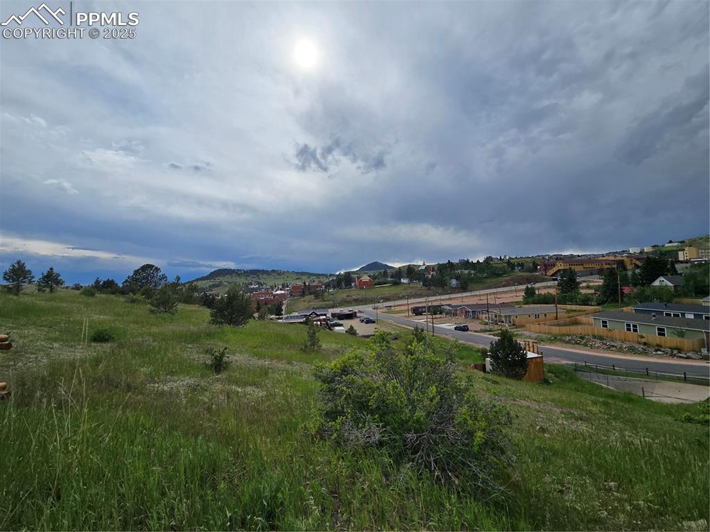 Image 2 of 10: View of mountain background