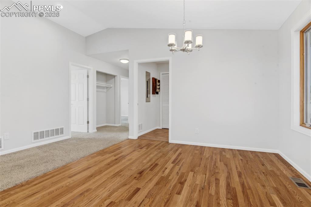 Image 15 of 43: Dining Area