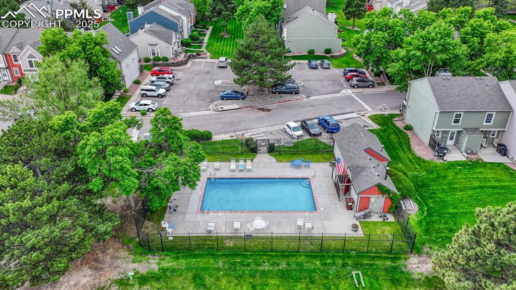 Image 47 of 50: Pool!