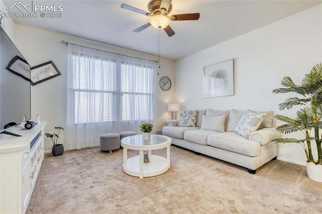 Image 2 of 11: Living Room