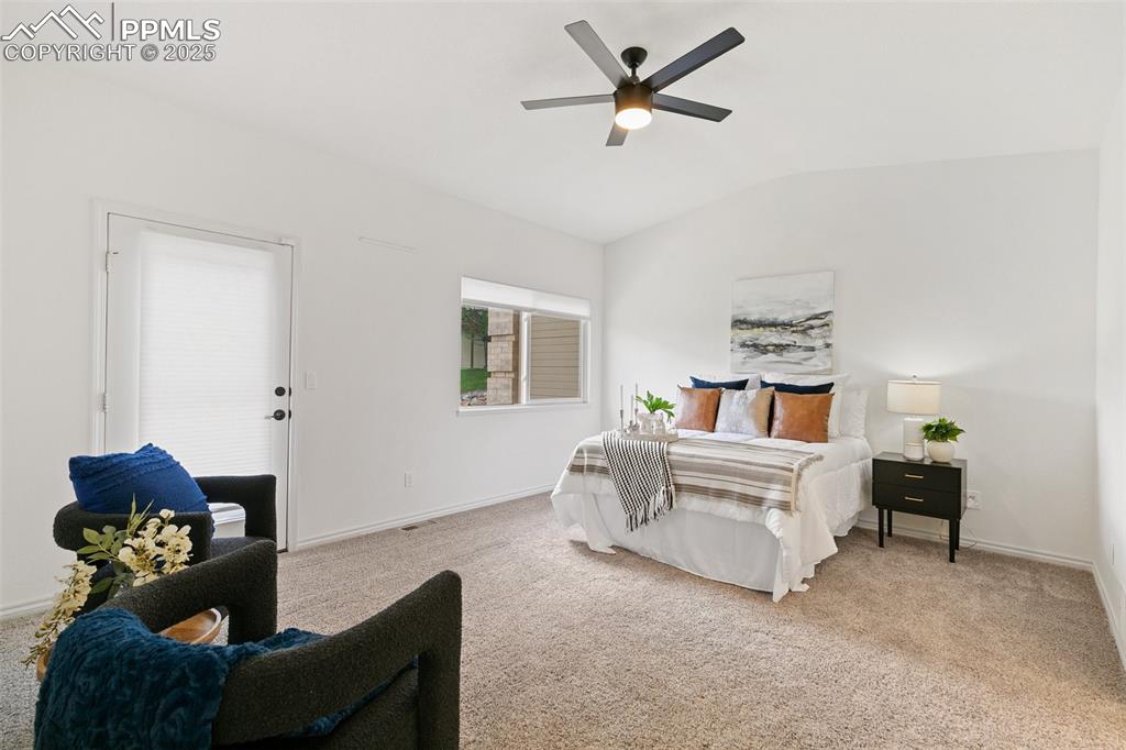 Image 11 of 30: Bedroom