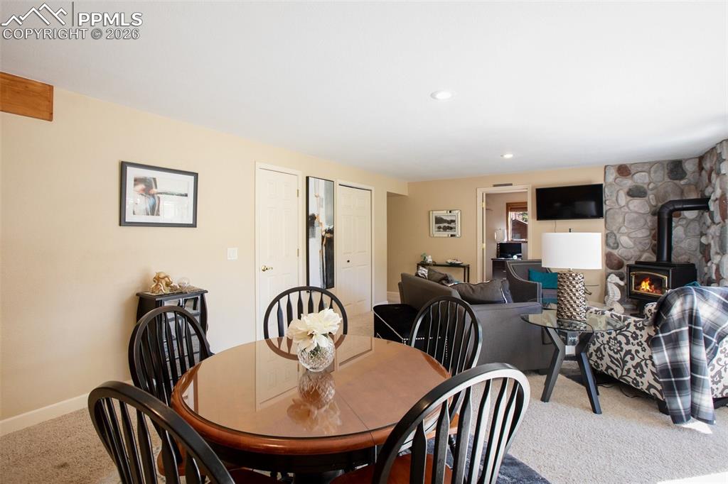 Image 30 of 50: Family Room