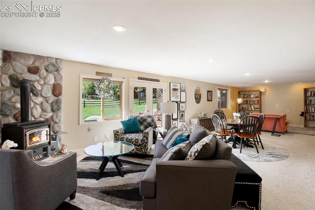 Image 32 of 50: Family Room