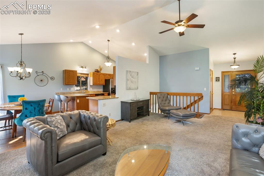 Image 8 of 50: Living Room