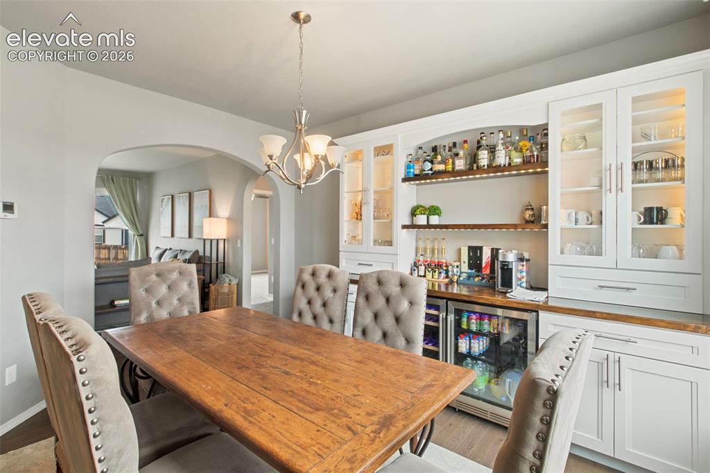 Image 12 of 49: Dining Area