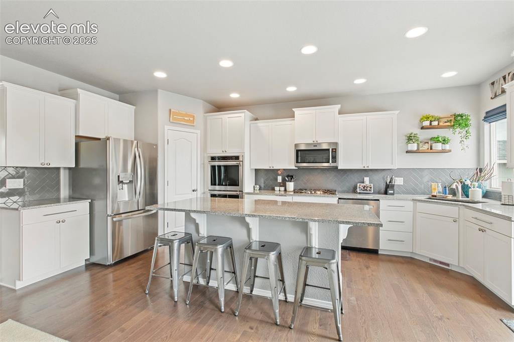 Image 8 of 49: Kitchen