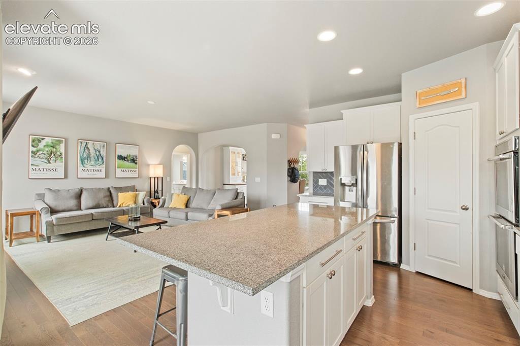 Image 9 of 49: Kitchen