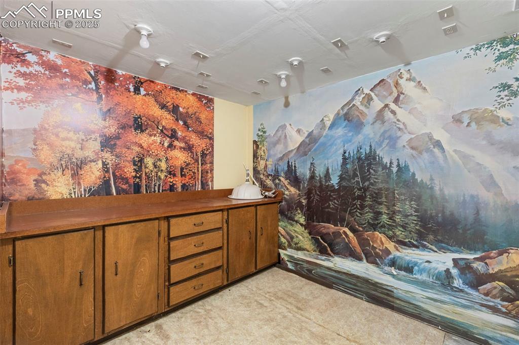 Image 21 of 32: View of reception