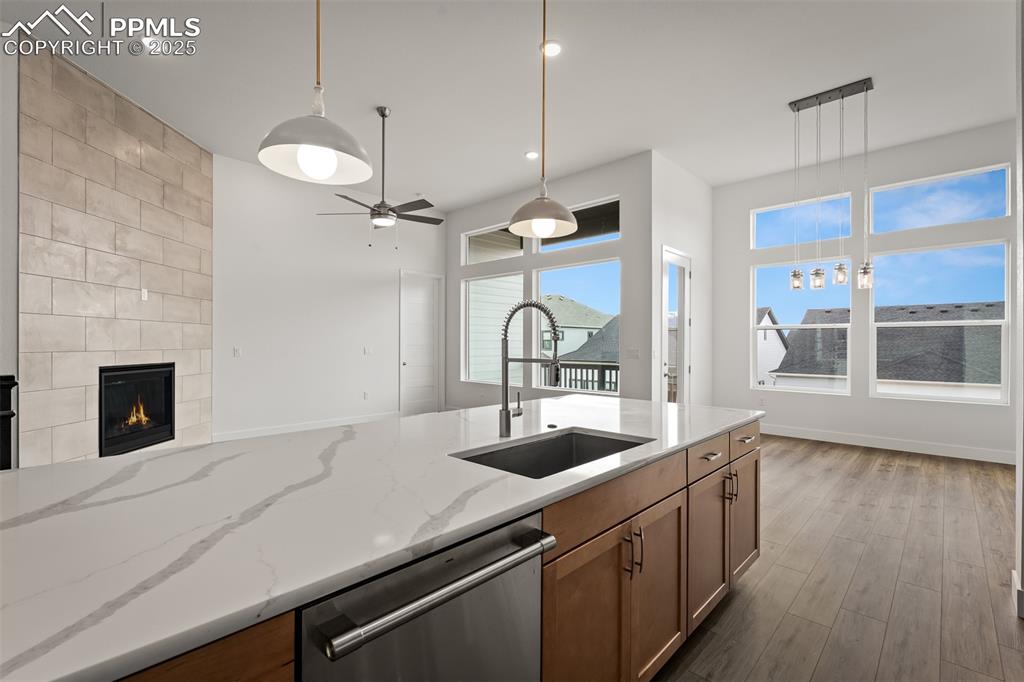 Image 13 of 38: Kitchen