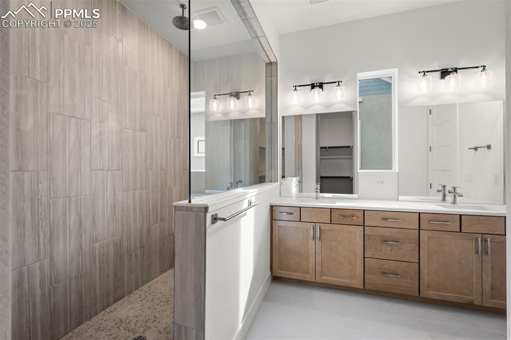 Image 20 of 38: Master Bathroom