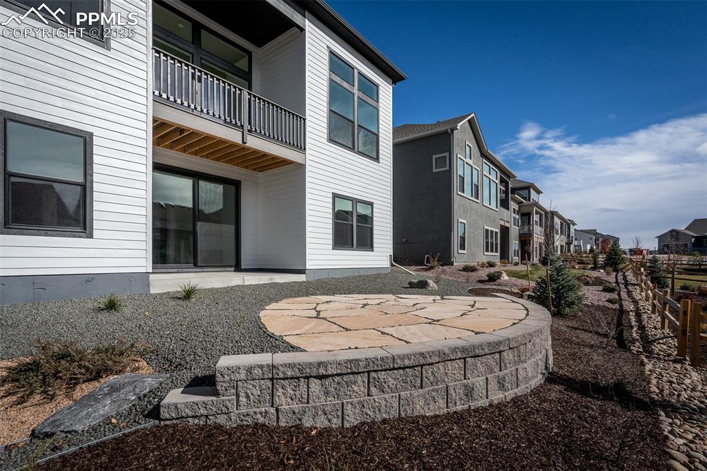 Image 37 of 38: Back of Structure