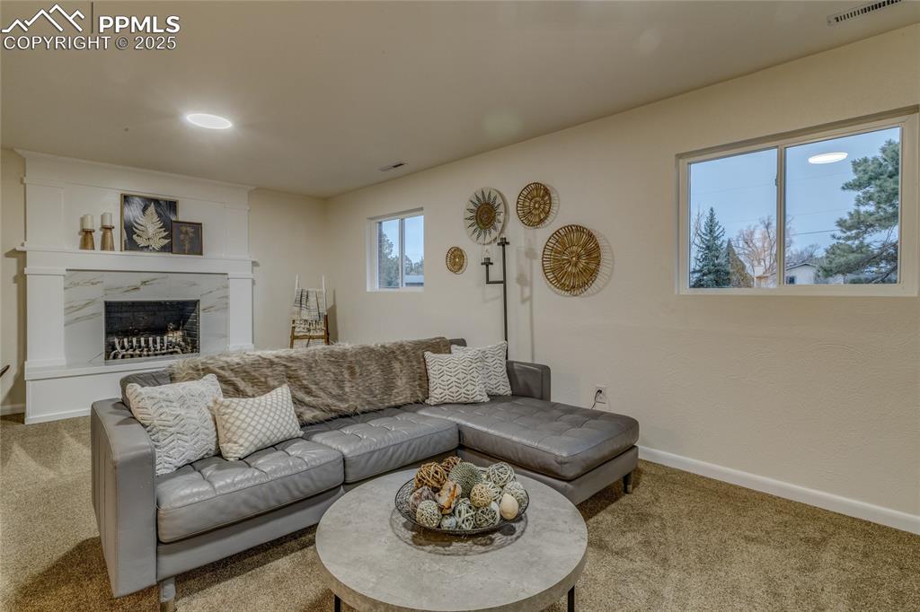 Image 11 of 44: Living Room