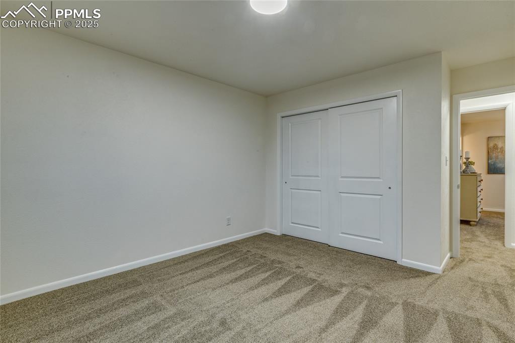 Image 22 of 44: Bedroom