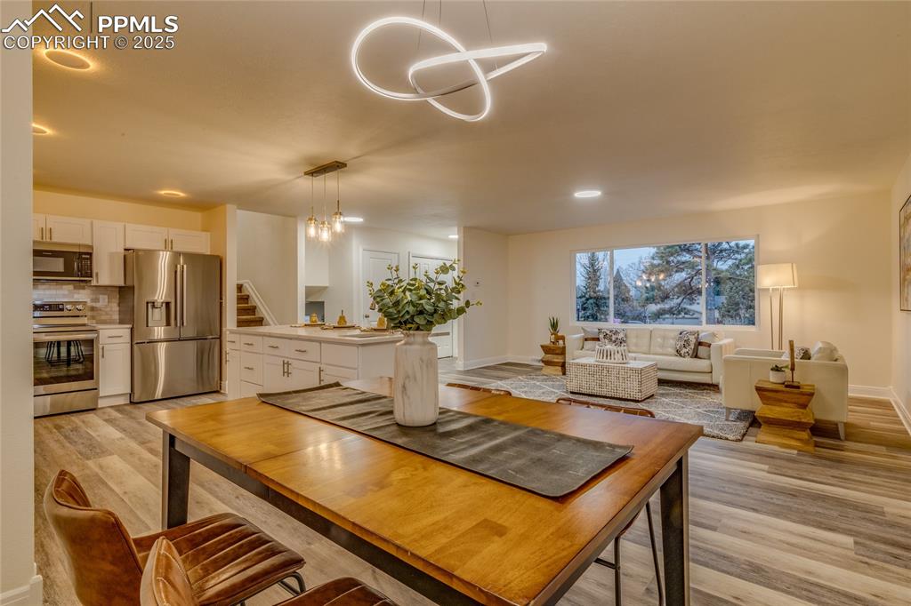 Image 7 of 44: Dining Area