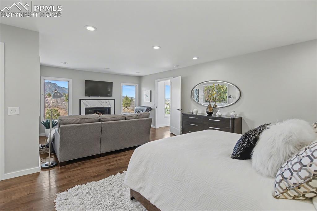 Image 18 of 50: Master Bedroom