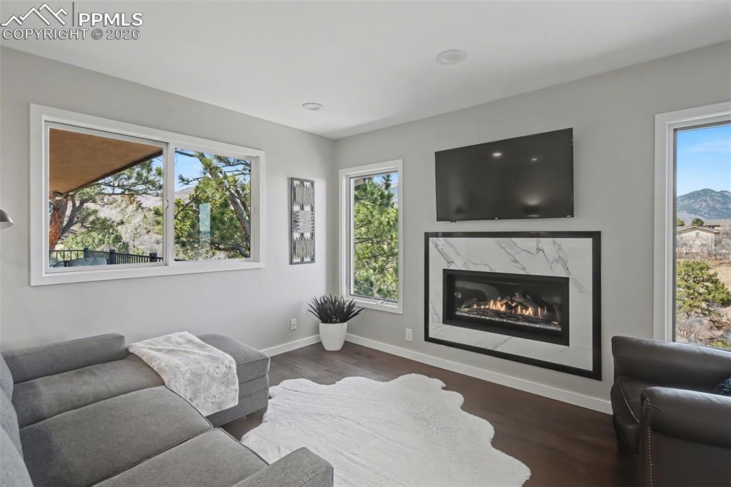 Image 22 of 50: Master Bedroom