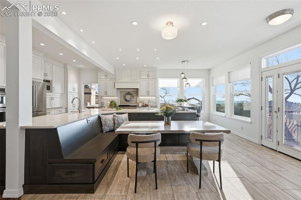 Image 10 of 48: Kitchen