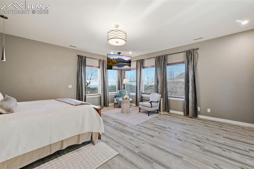 Image 21 of 48: Master Bedroom