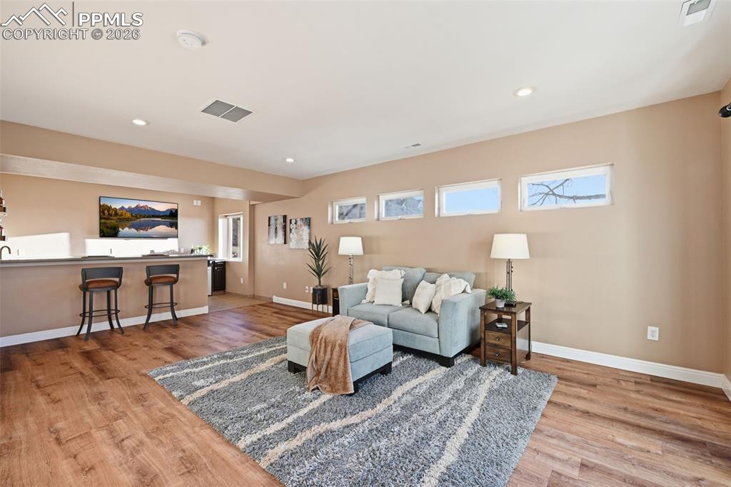 Image 30 of 48: Family Room