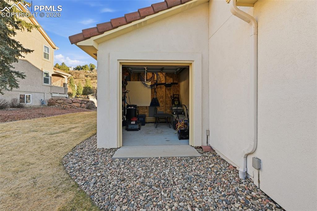 Image 39 of 48: Storage