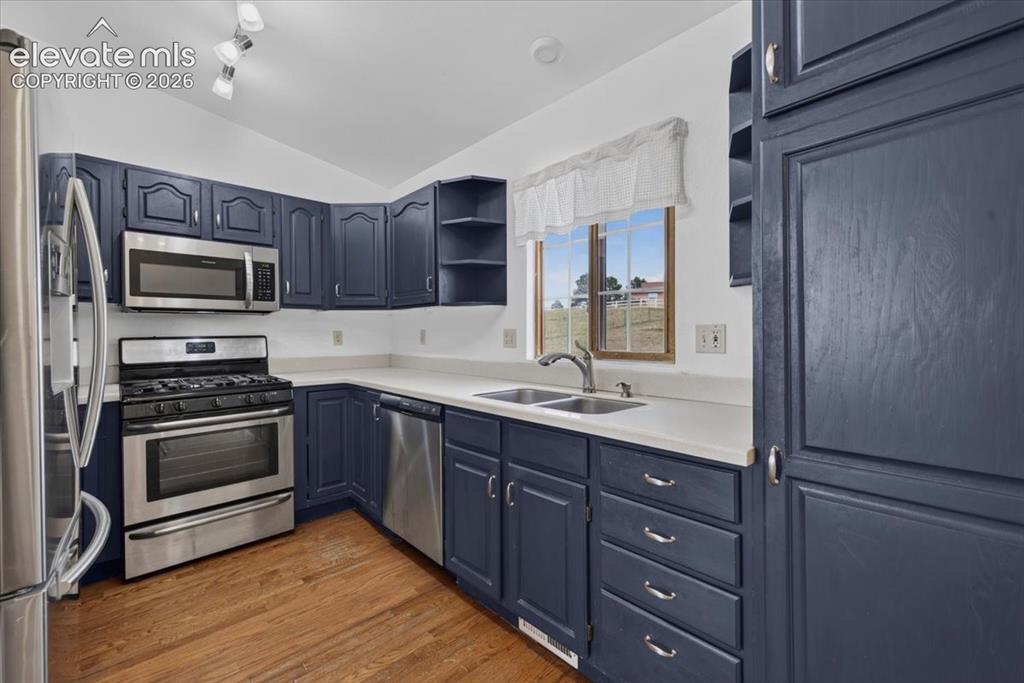 Image 10 of 48: Kitchen
