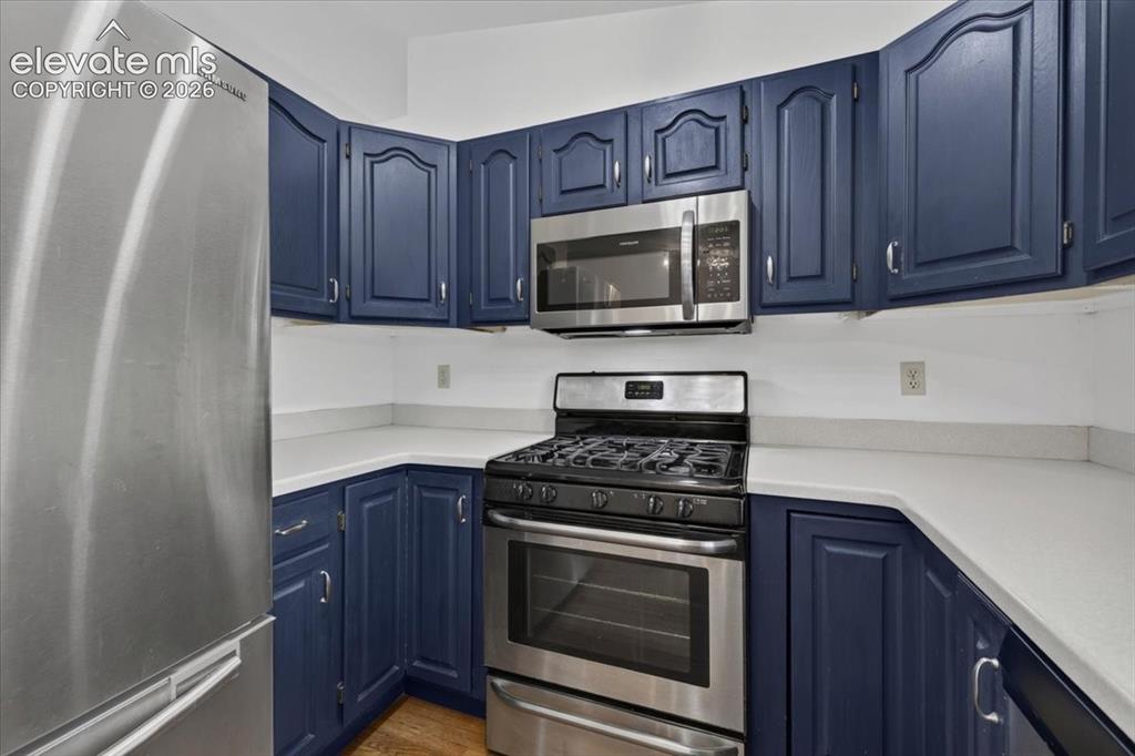 Image 13 of 48: Kitchen