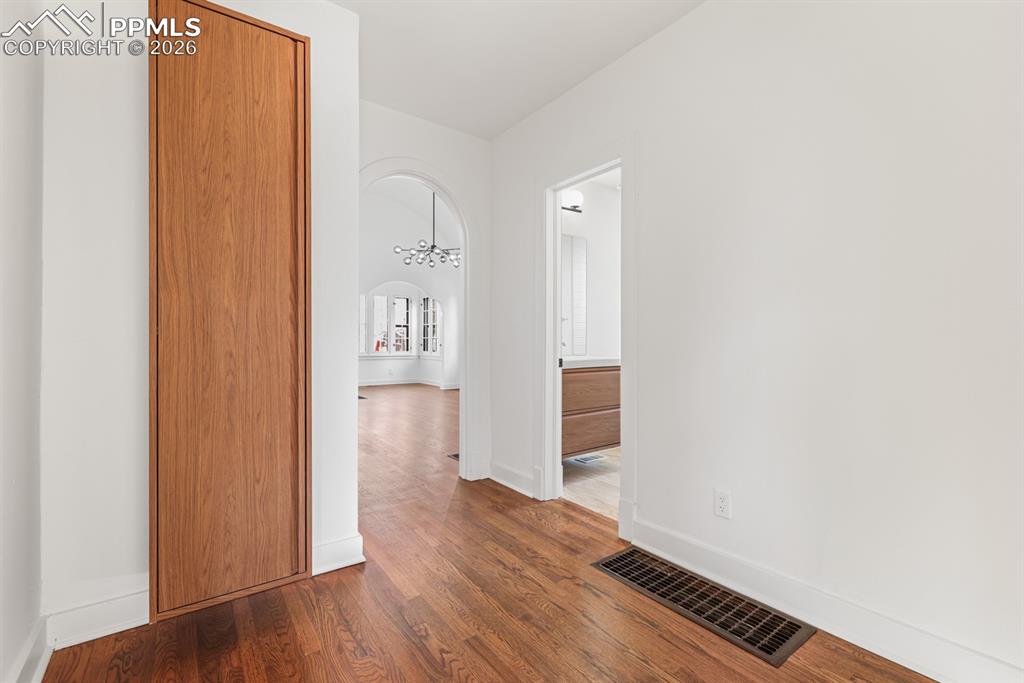 Image 21 of 40: Bedroom