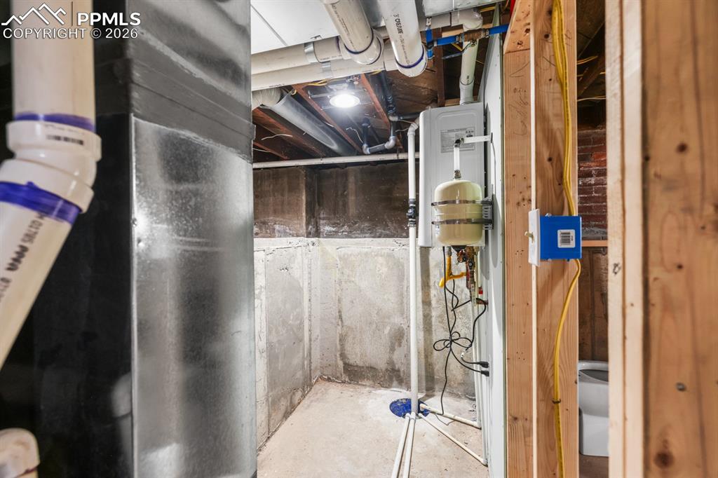 Image 38 of 40: Basement