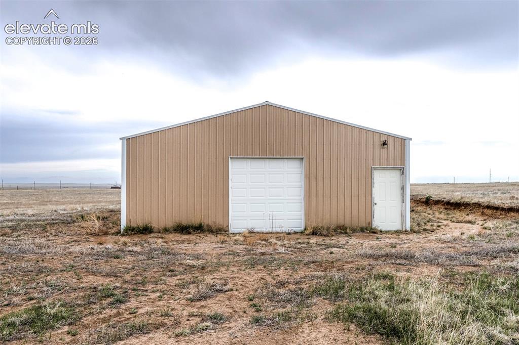 Caption: View of 30 x 50 barn/garage/workshop