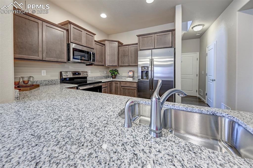 Listing 4291430, Image 12 of 23