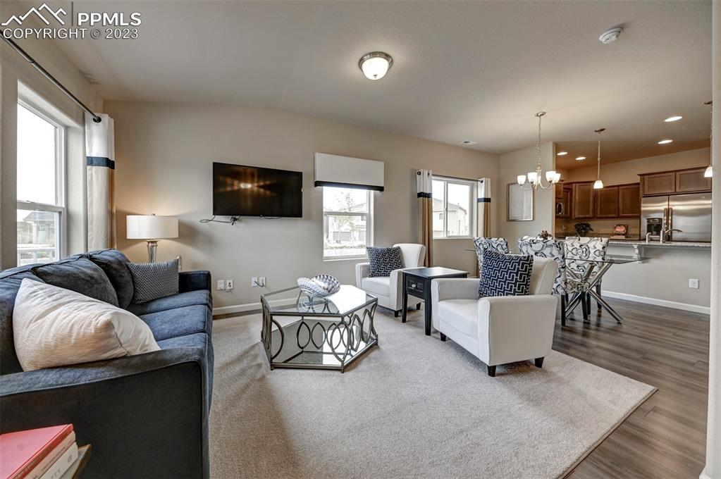 Listing 4291430, Image 2 of 23