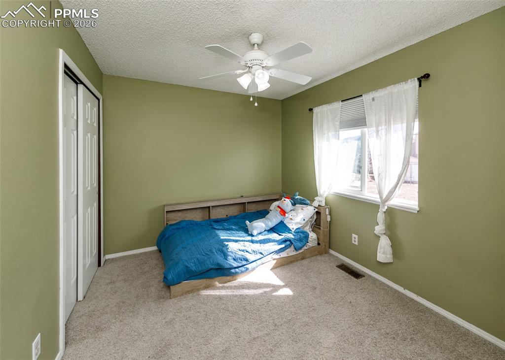 Image 26 of 42: Bedroom