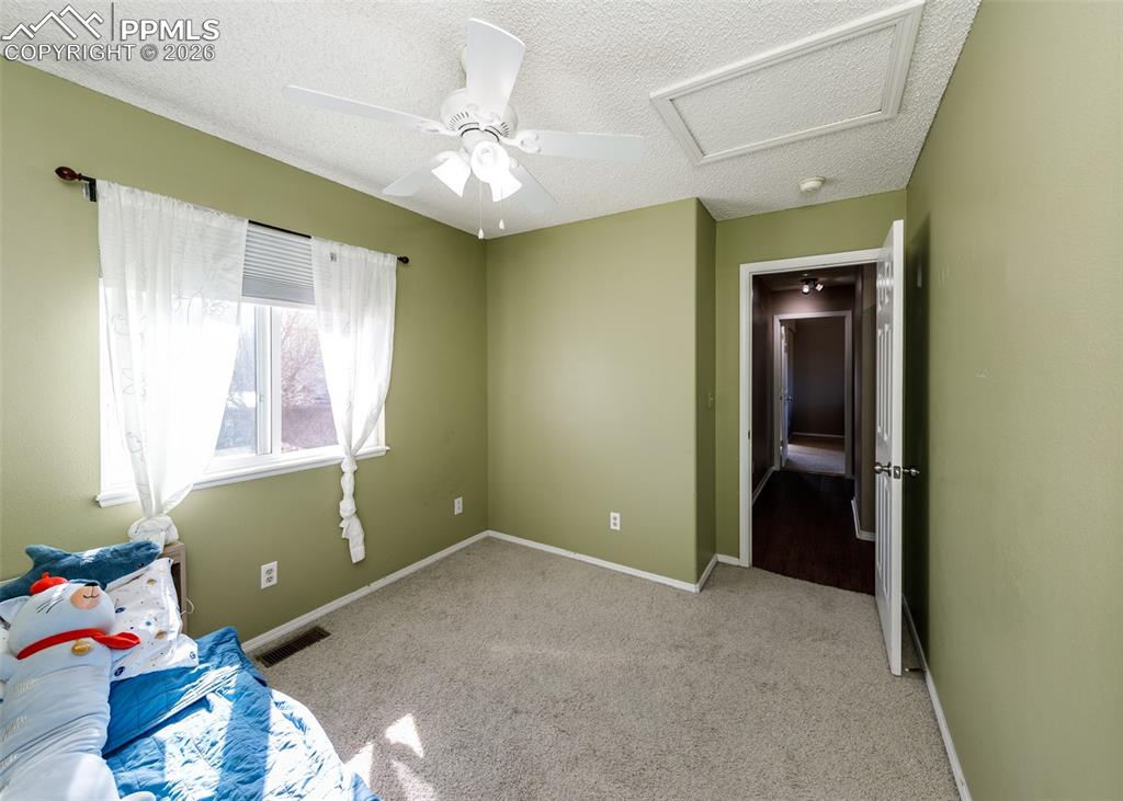 Image 27 of 42: Bedroom