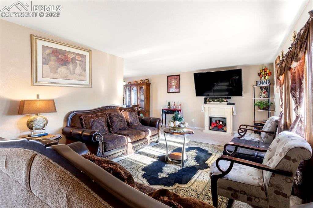 Listing 4294294, Image 4 of 27